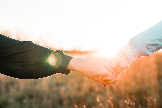 holding hands 3